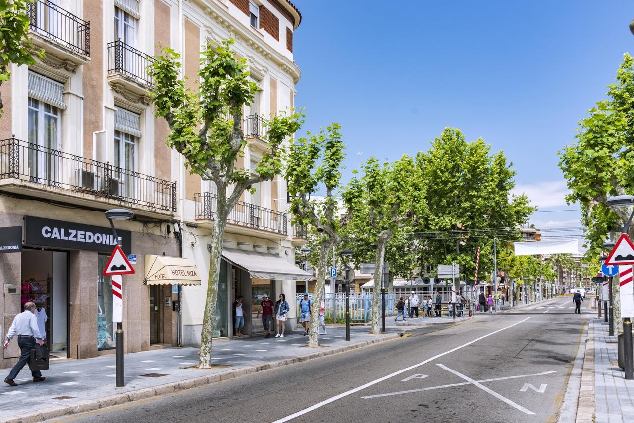 Hotel Niza Salou Kültér fotó